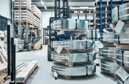 Almacén de piezas de los robots farmacéuticos